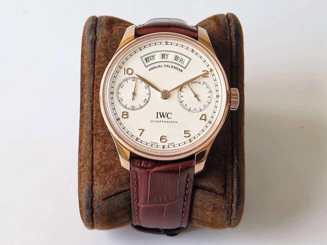 IWC 44mm x 15mm